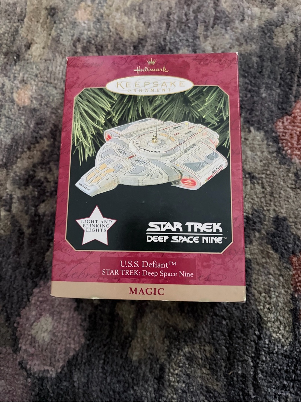 Hallmark Keepsake Star Trek Deep Space Nine U.S.S. Defiant Ornament - White/Gray
